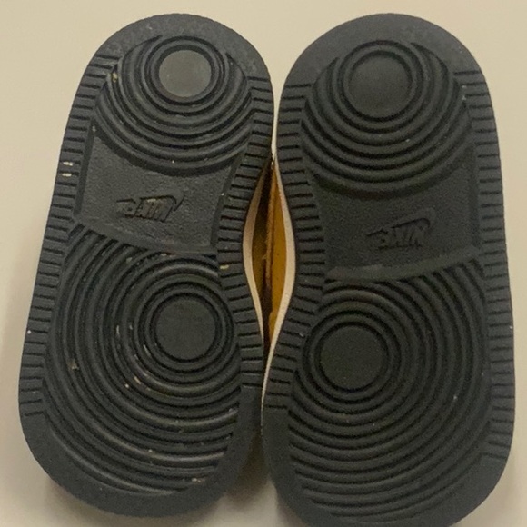 Nike Baby Walker Shoes in Tan - Picture 4 of 6